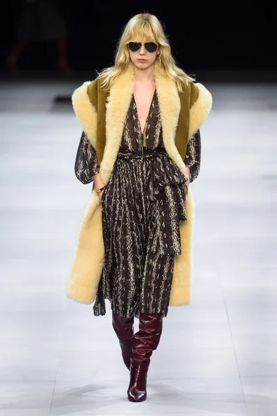 Look 49